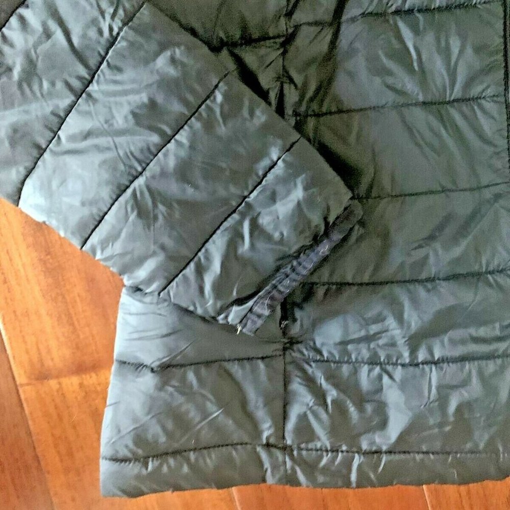 Amazon Essentials Black Packable Puffer Jacket Si… - image 3